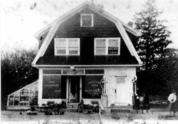 Black and white photograph showing Glaab’s, circa 1930 on Route 110